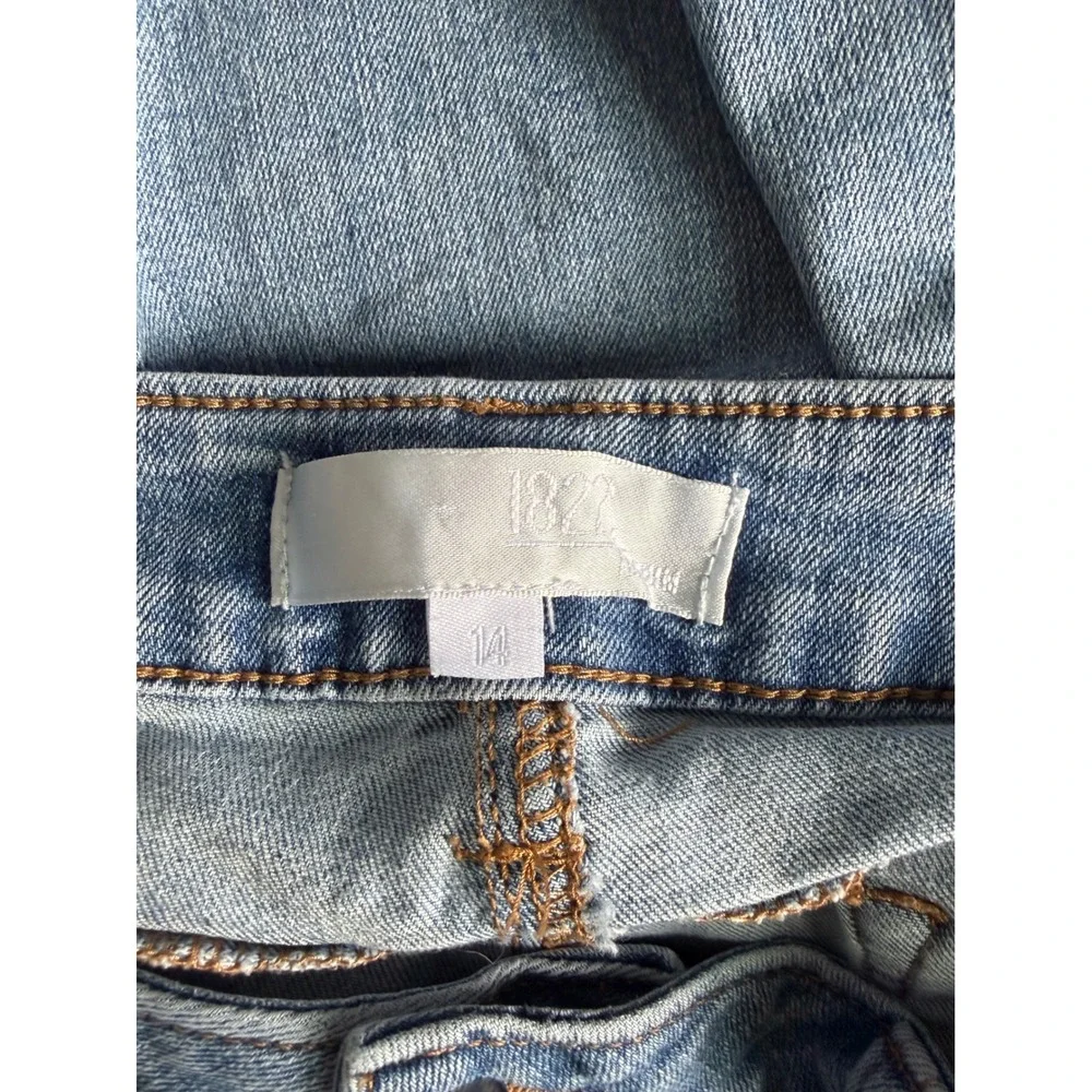 1822 Denim Womens Light Wash Frayed Cuff Cropped Capri Jeans Size 14